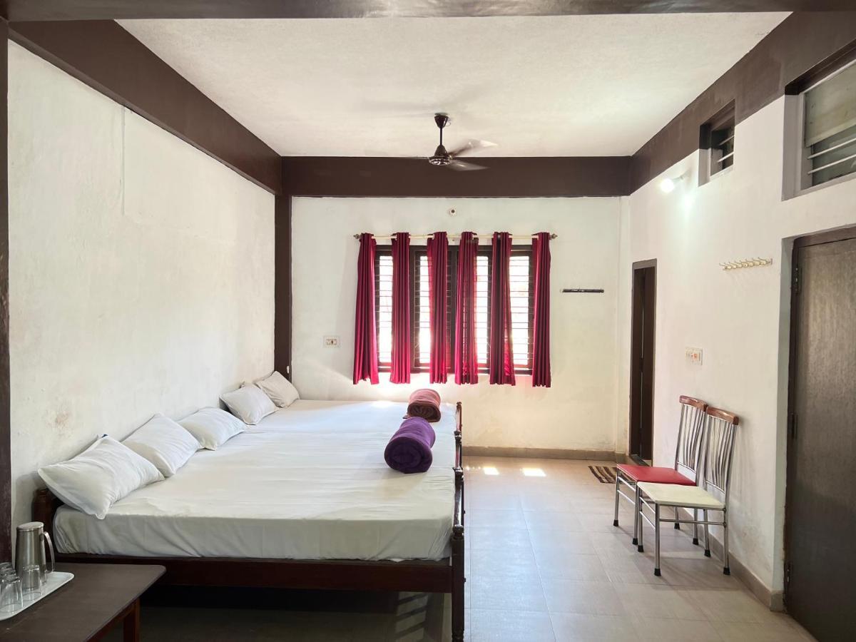 Hotel Caveri Inn 마디케리 외부 사진